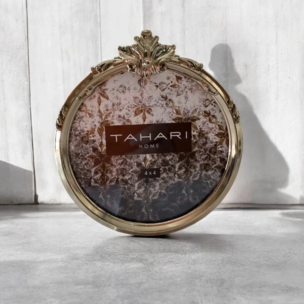 Tahari Home Gold Circular Frame for 4”x4” photo
